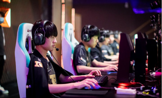 若防守包夹 若防守包夹